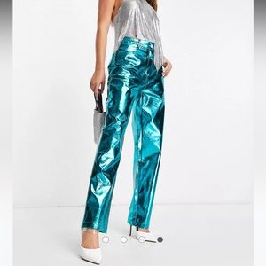 🔹 Amy Lynn Mid Rise Straight Leg Fluid Metallic Pant